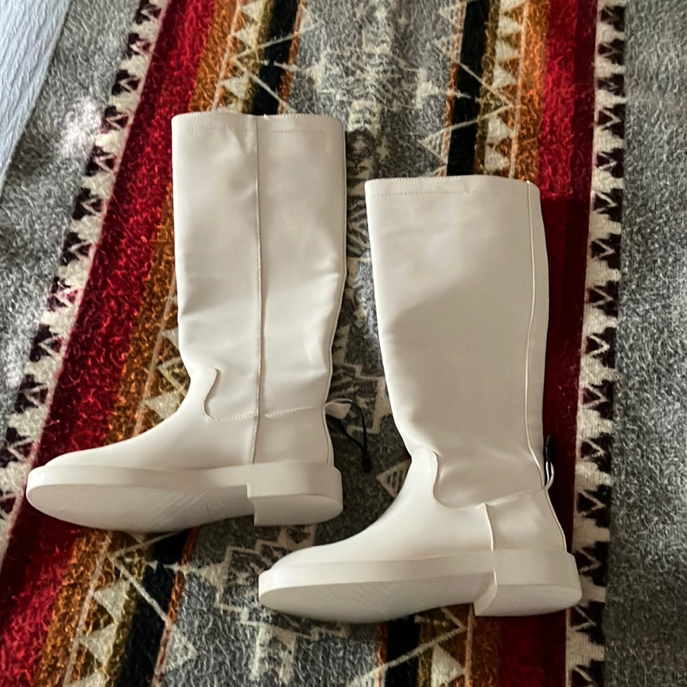 🔥🔥🔥Zara knee high boots white creamy🔥🔥🔥🔥